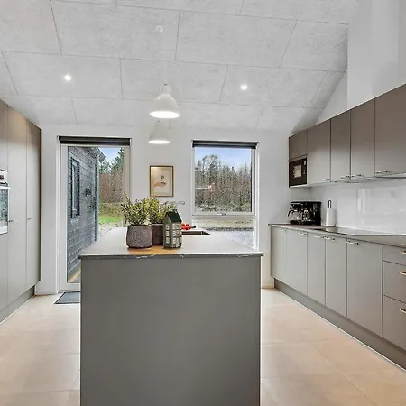 Spacious Retreat For 20 - By Traum Ferienhaus *