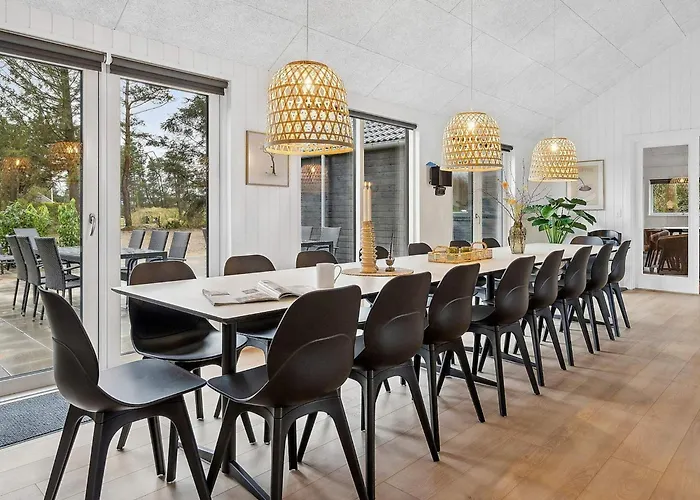 Spacious Retreat For 20 - By Traum Hébergement de vacances