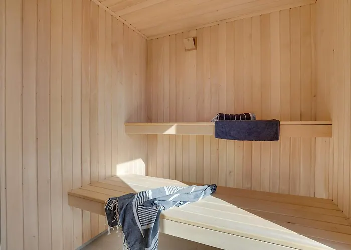 Hébergement de vacances Spacious Retreat For 20 - By Traum Henne Strand