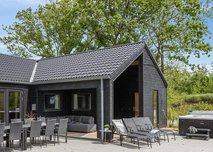 Hébergement de vacances Spacious Retreat For 20 - By Traum Henne Strand